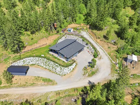 416 Miner Dr, Blanchard, ID 83804