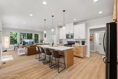 Kitchen - 685 Railroad Ave, Dover, ID 83825 photo 1 of 4