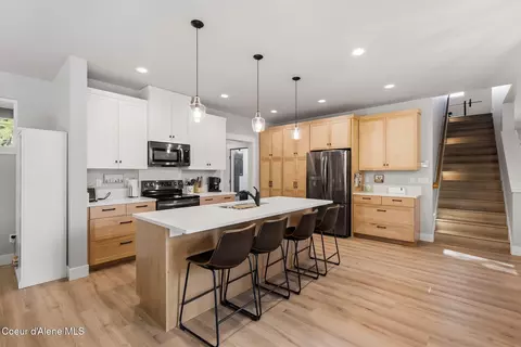Kitchen - 685 Railroad Ave, Dover, ID 83825 photo 2 of 4