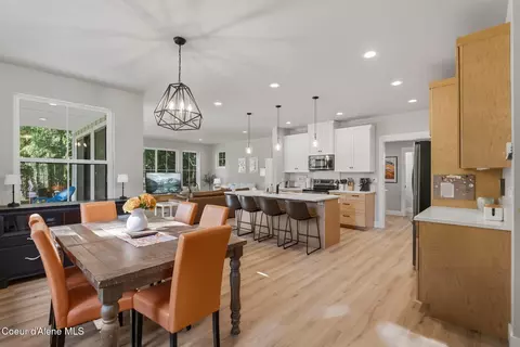 Dining - 685 Railroad Ave, Dover, ID 83825 photo 1 of 2