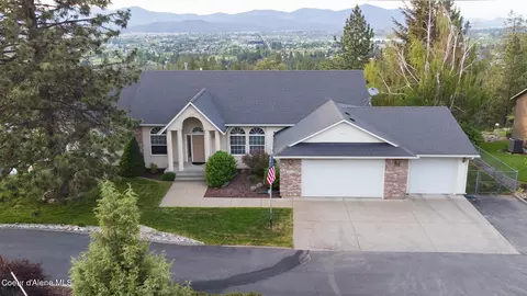 16703 W Riverview Dr, Post Falls, ID 83854