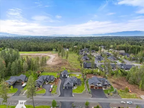 11633 N Spiraea Ln, Hayden Lake, ID 83835