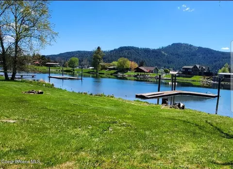 874 Cottonwood Dr, Saint Maries, ID 83861