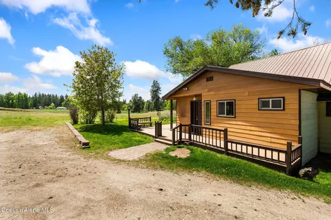 Exterior - 288 Lignite Rd, Sagle, ID 83860 photo 5 of 12