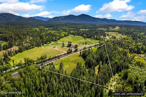288 Lignite Rd, Sagle, ID 83860