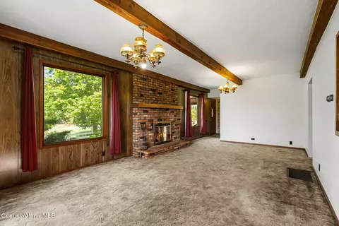Living - 288 Lignite Rd, Sagle, ID 83860 photo 2 of 3
