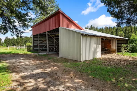 Exterior - 288 Lignite Rd, Sagle, ID 83860 photo 10 of 12