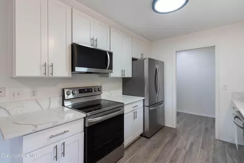 Kitchen - 1320 Mathison Dr, Sandpoint, ID 83864 photo 2 of 3