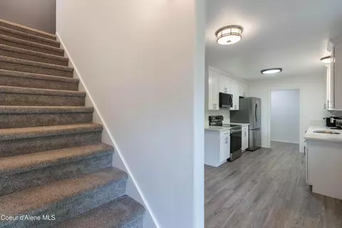 Entry Way - 1320 Mathison Dr, Sandpoint, ID 83864 photo 2 of 4