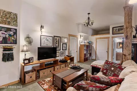 Living - 181 Spring View Ln, Sagle, ID 83860 photo 4 of 4