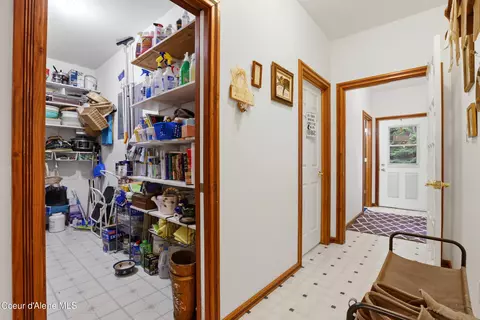Entry Way - 80 Rodeo Rd, Athol, ID 83801 photo 3 of 6