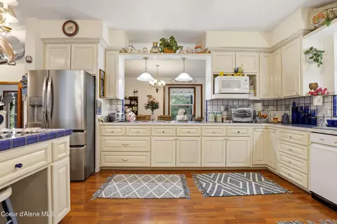 Kitchen - 80 Rodeo Rd, Athol, ID 83801 photo 3 of 4