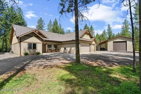 200 Dancing Lights Ln, Athol, ID 83801