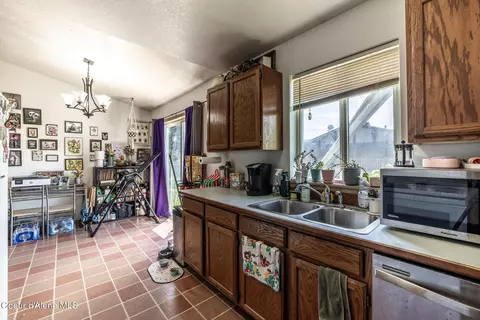 Kitchen - 51 E 55 E Ryan Dr, Hayden, ID 83835 photo 1 of 5