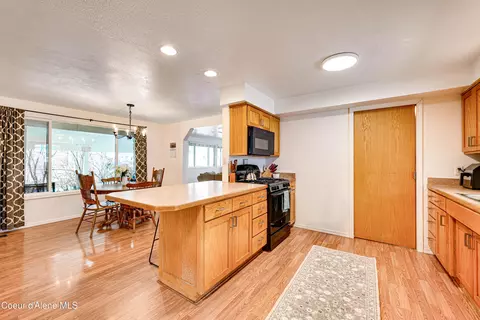 Kitchen - 214 Cypress St, Wallace, ID 83873 photo 2 of 3