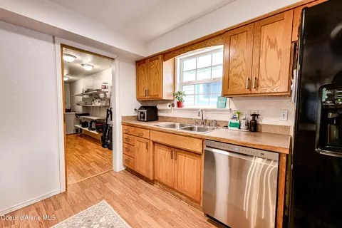 Kitchen - 214 Cypress St, Wallace, ID 83873 photo 3 of 3