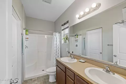 Bath - 3379 N Cormac Loop, Post Falls, ID 83854 photo 1 of 3