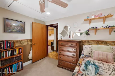 Bedroom - 910 Otts Rd, Sagle, ID 83860 photo 5 of 7
