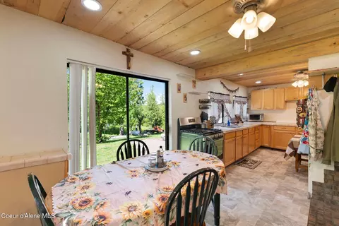 Dining - 910 Otts Rd, Sagle, ID 83860 photo 1 of 3