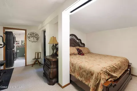 Bedroom - 910 Otts Rd, Sagle, ID 83860 photo 1 of 7