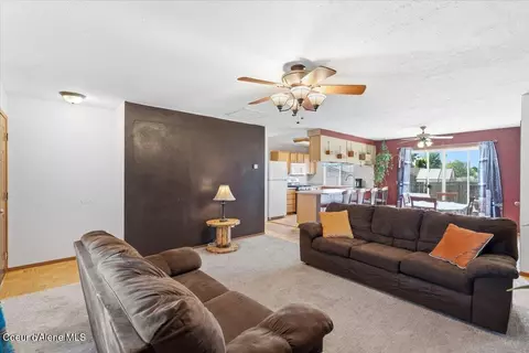 Living - 900 E Shasta Ave, Post Falls, ID 83854 photo 1 of 1