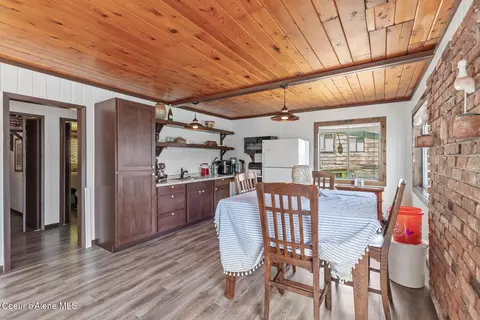 Dining - 1699 E Thimbleberry Ln, Harrison, ID 83833 photo 2 of 4