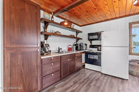 Kitchen - 1699 E Thimbleberry Ln, Harrison, ID 83833 photo 1 of 1