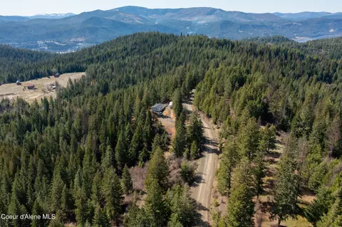 438 Ridgeview Dr, Saint Maries, ID 83861