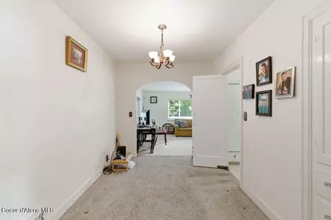 Entry Way - 210 E Market Ave, Kellogg, ID 83837 photo 2 of 2