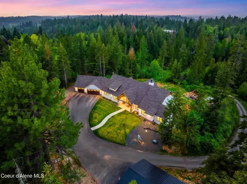 17661 N Richards Dr, Hayden, ID 83835