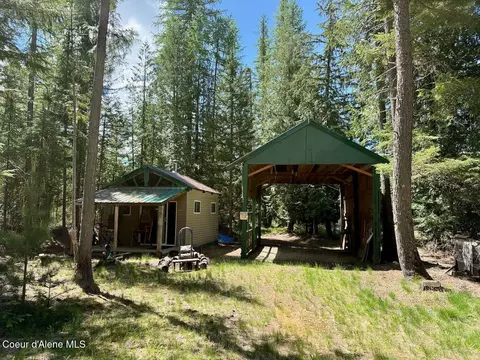 8213 Rapid Lightning Rd, Sandpoint, ID 83864