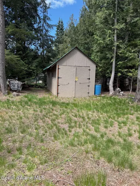 Exterior - 8213 Rapid Lightning Rd, Sandpoint, ID 83864 photo 5 of 17