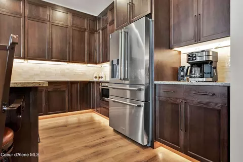 Kitchen - 8108 W Splitrail Ave, Rathdrum, ID 83858 photo 7 of 8