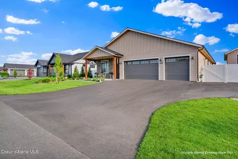 Exterior - 8108 W Splitrail Ave, Rathdrum, ID 83858 photo 2 of 18