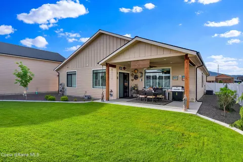 Exterior - 8108 W Splitrail Ave, Rathdrum, ID 83858 photo 9 of 18