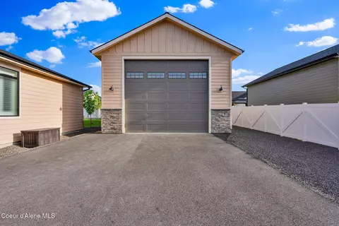 Exterior - 8108 W Splitrail Ave, Rathdrum, ID 83858 photo 15 of 18