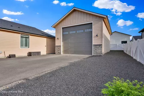 Exterior - 8108 W Splitrail Ave, Rathdrum, ID 83858 photo 16 of 18