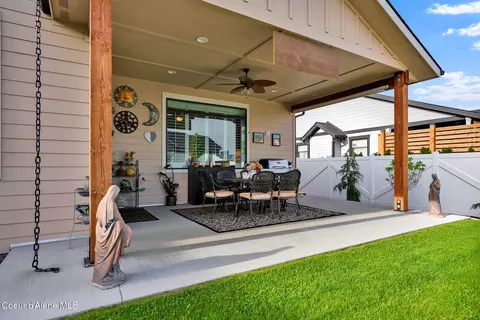 Exterior - 8108 W Splitrail Ave, Rathdrum, ID 83858 photo 11 of 18