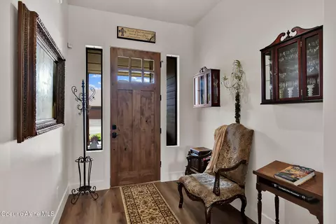 Entry Way - 8108 W Splitrail Ave, Rathdrum, ID 83858 photo 1 of 4