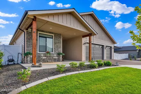 Exterior - 8108 W Splitrail Ave, Rathdrum, ID 83858 photo 4 of 18