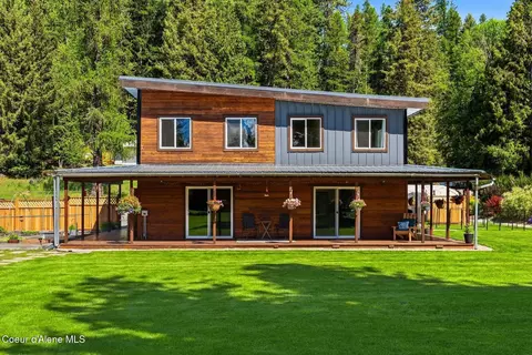 925 Lower Pack River Rd, Sandpoint, ID 83864