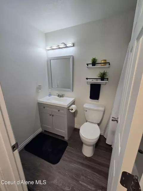 Bath - 716 E Fir, Osburn, ID 83849 photo 1 of 3