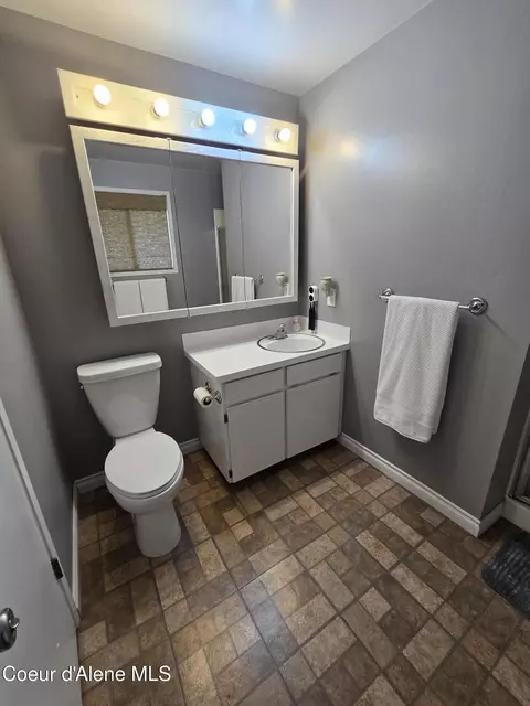 Bath - 716 E Fir, Osburn, ID 83849 photo 3 of 3