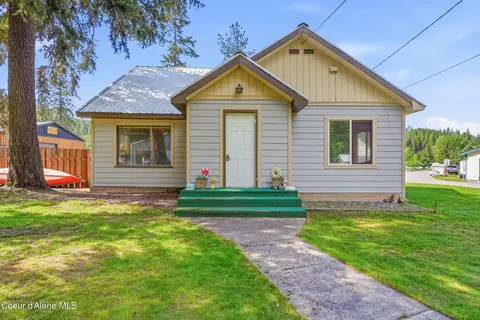516 W Fork Pine Creek Rd, Pinehurst, ID 83850