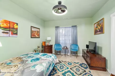 Bedroom - 275 F St, Plummer, ID 83851 photo 2 of 5