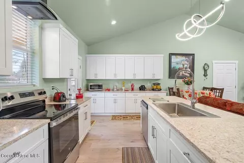 Kitchen - 275 F St, Plummer, ID 83851 photo 1 of 1