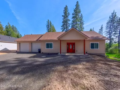 Exterior - 275 F St, Plummer, ID 83851 photo 2 of 5