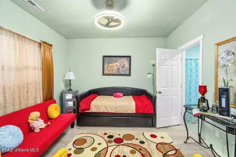 Bedroom - 275 F St, Plummer, ID 83851 photo 4 of 5