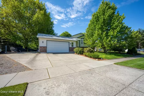 2056 E Greywolf Ave, Coeur D'alene, ID 83815