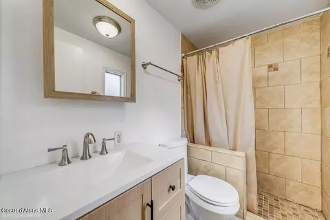 Bath - 3075 E Collingwood Ave, Post Falls, ID 83854 photo 3 of 3